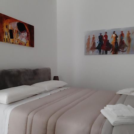 Casa Lucia Apartment Бари Екстериор снимка