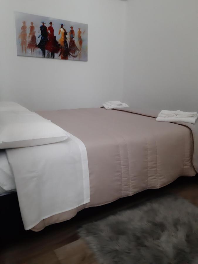 Casa Lucia Apartment Бари Екстериор снимка