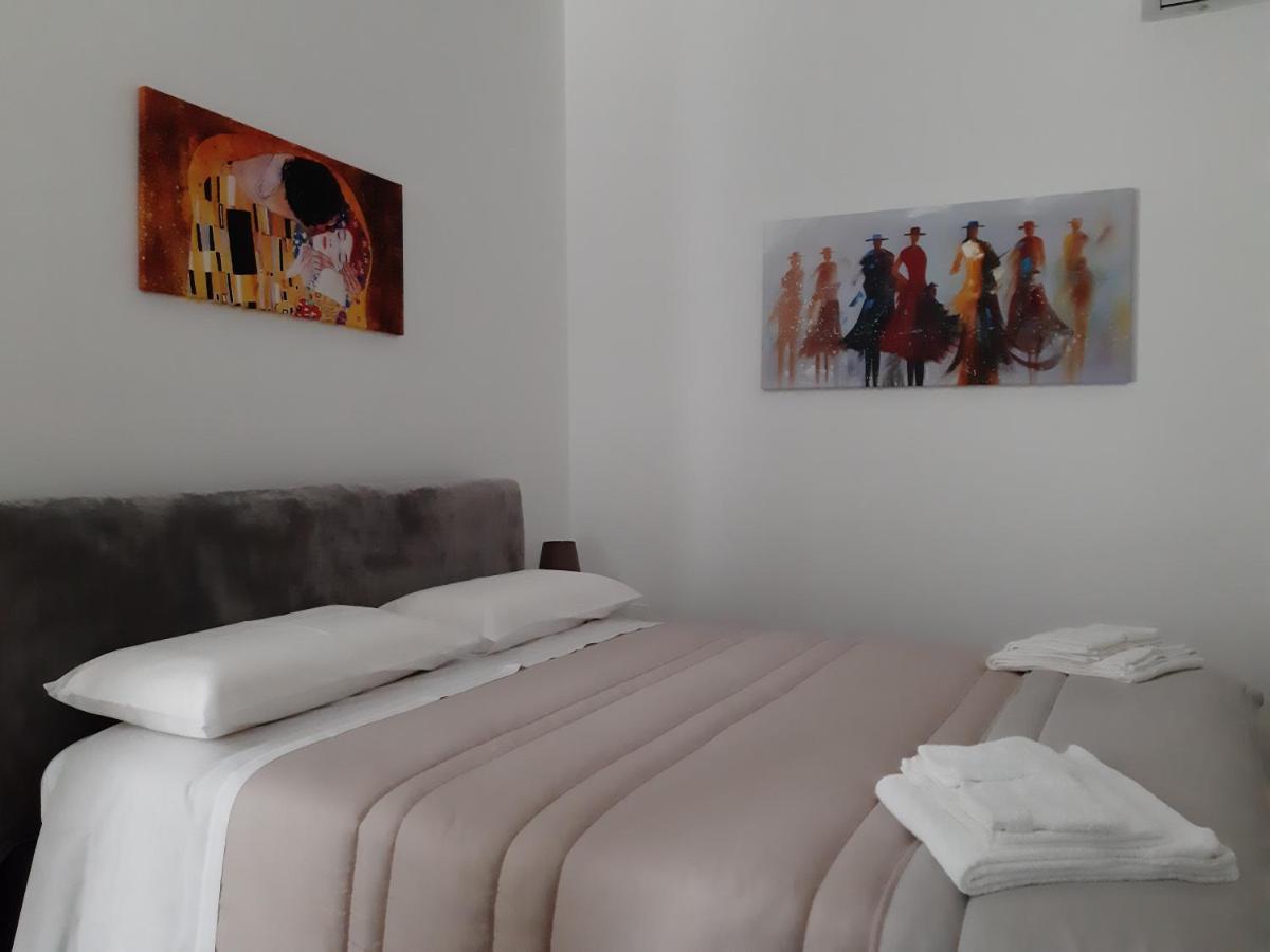 Casa Lucia Apartment Бари Екстериор снимка